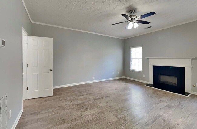 Foto del edificio - 1020 Ivey Ln
