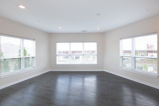Beautiful views - 3630 N Davidson St