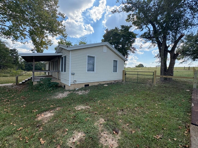 Building Photo - 202 Jenkins Rd