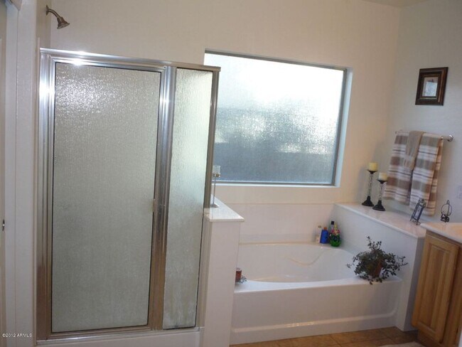 Building Photo - 11195 N 165th Ave