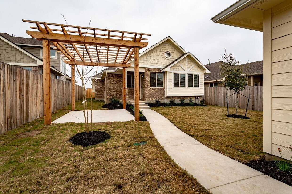 Primary Photo - Modern 3 bed 2 bath home!