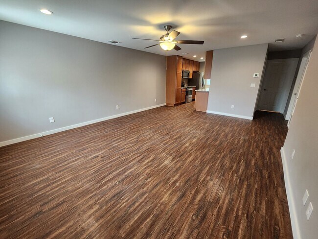 Foto del edificio - Recently Remodeled 2/1 / Fridge Included /...