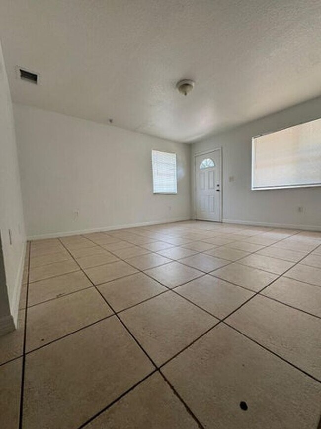 Photo - 240 NW 56th St House