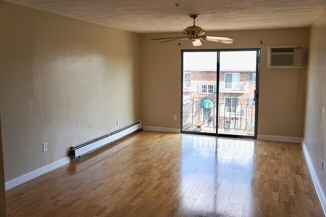 Foto del edificio - 59 Highland Glen Dr