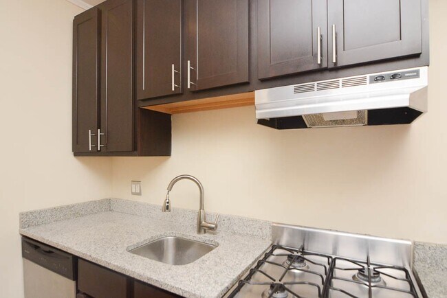 Foto del edificio - 4737 N Hermitage Ave