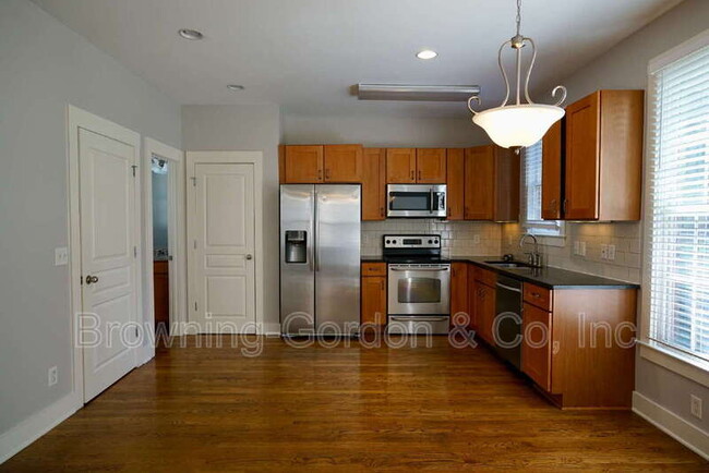 Foto del edificio - 1410 Caldwell Ave