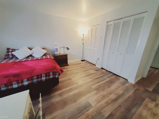 Building Photo - 1 br, 1 bath Condo - 12 Dryden St Unit 1