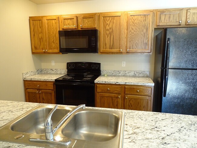 Foto del edificio - 228 Lakeside Xing