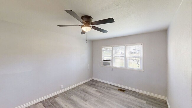 Foto del edificio - Charming 4 bed 2 bath home in Yucaipa