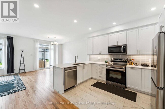 Building Photo - 330 Makobe Ln