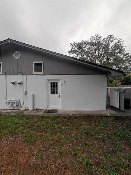 Building Photo - 803 NW 40 Ave