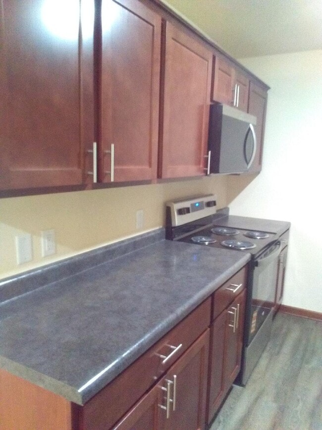 Remodeled 2x2 - 9060 W Oklahoma Ave