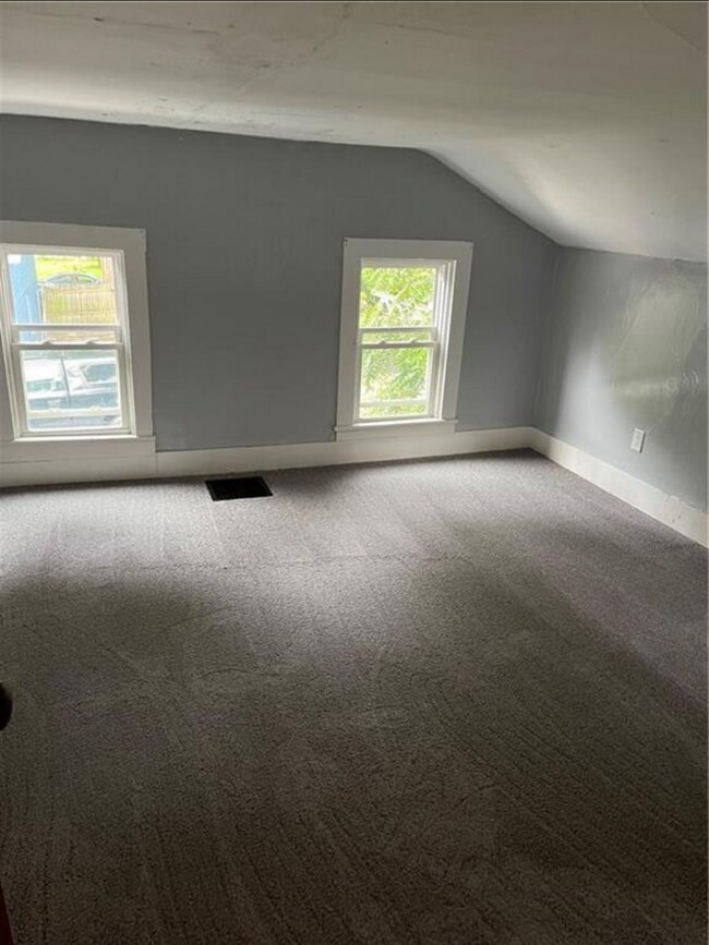 Bedroom - 145 Chapin St
