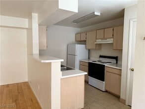 Building Photo - 8101 W Flamingo Rd
