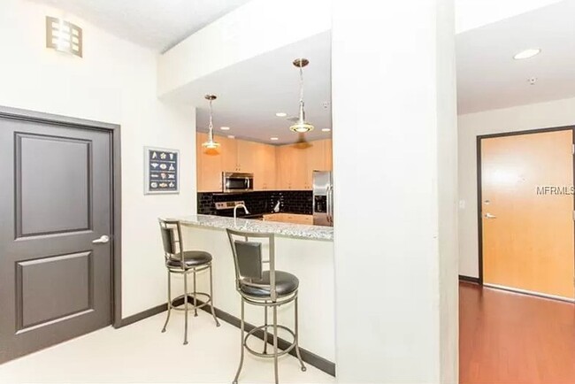 Foto del edificio - 777 N Ashley Dr