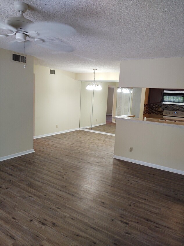 2512 SE Anchorage Cove Unit C2, Port Saint Lucie, FL 34952 Condo for