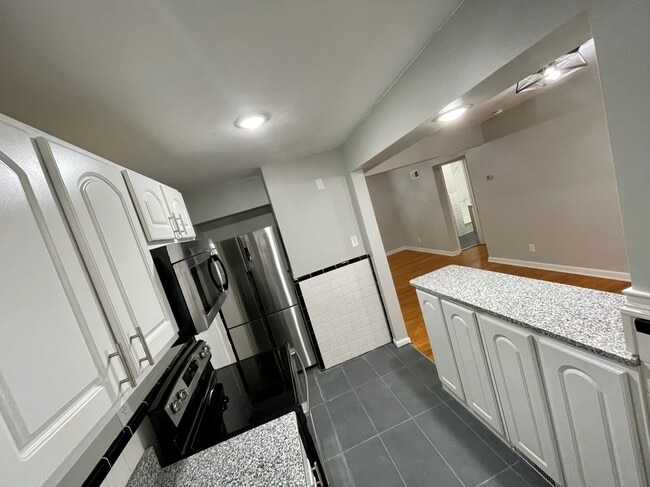 Kitchen 1 - 5836 Sunshine Dr
