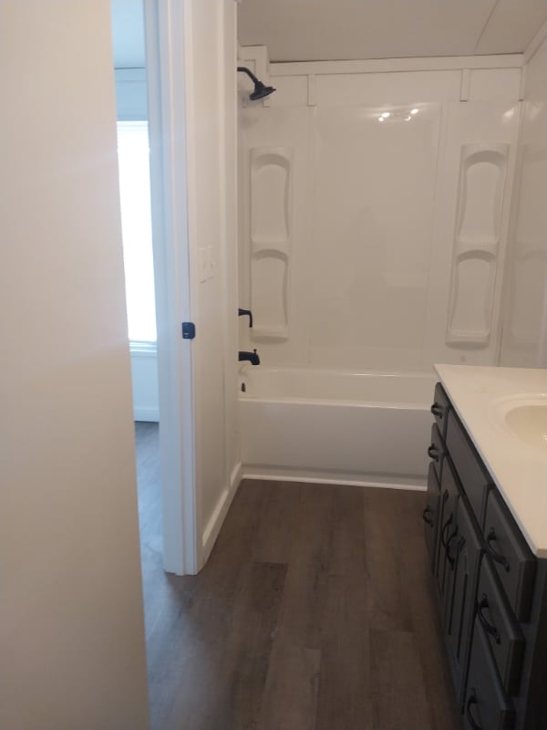 Building Photo - 315 Old Valley Rd