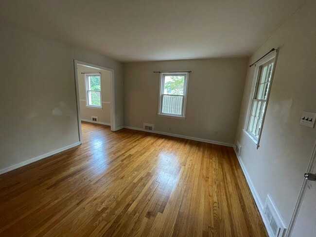 Building Photo - 5937 Monticello Rd