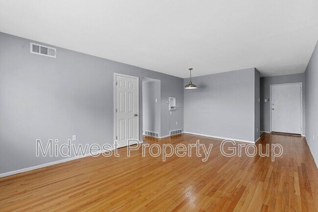 Foto del edificio - 2501 S Big Bend Blvd