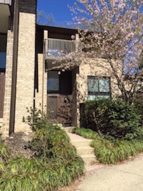 Primary Photo - 9226 Three Oaks Dr