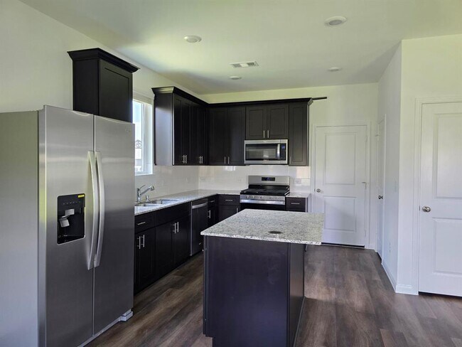 Building Photo - 23410 Honey Spade Rd