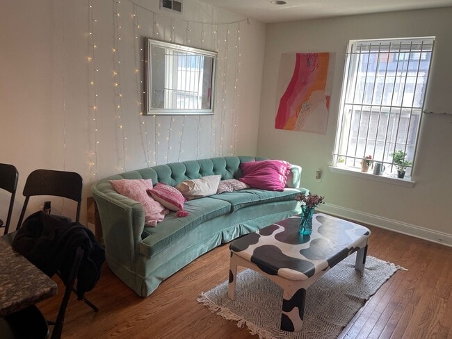 Photo - 1805 W Berks St Apartment