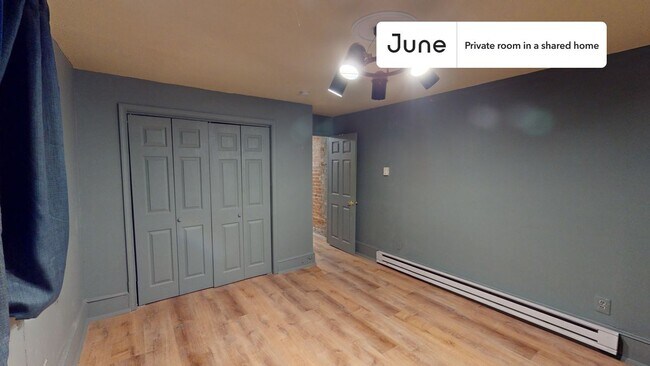 Foto del edificio - Room in Shared 5 bed/2 bath home in Columbia Heights