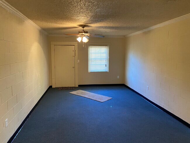 Building Photo - 9 Richard Allen Dr
