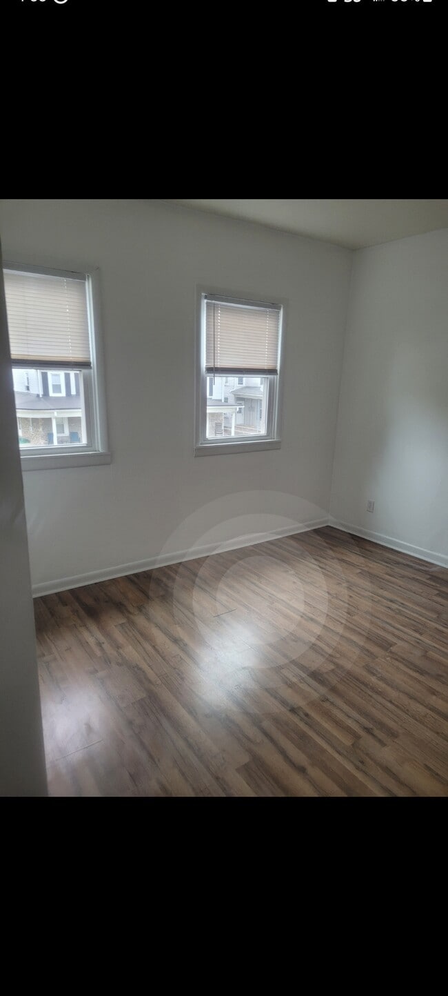 Bedroom - 214 W Main St