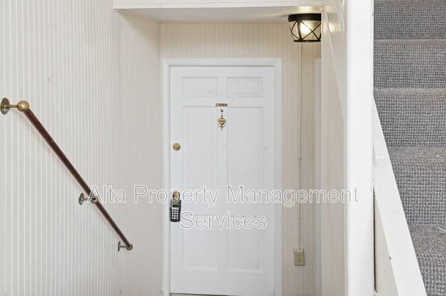 Foto del edificio - 4329 Plaza Gate Ln S