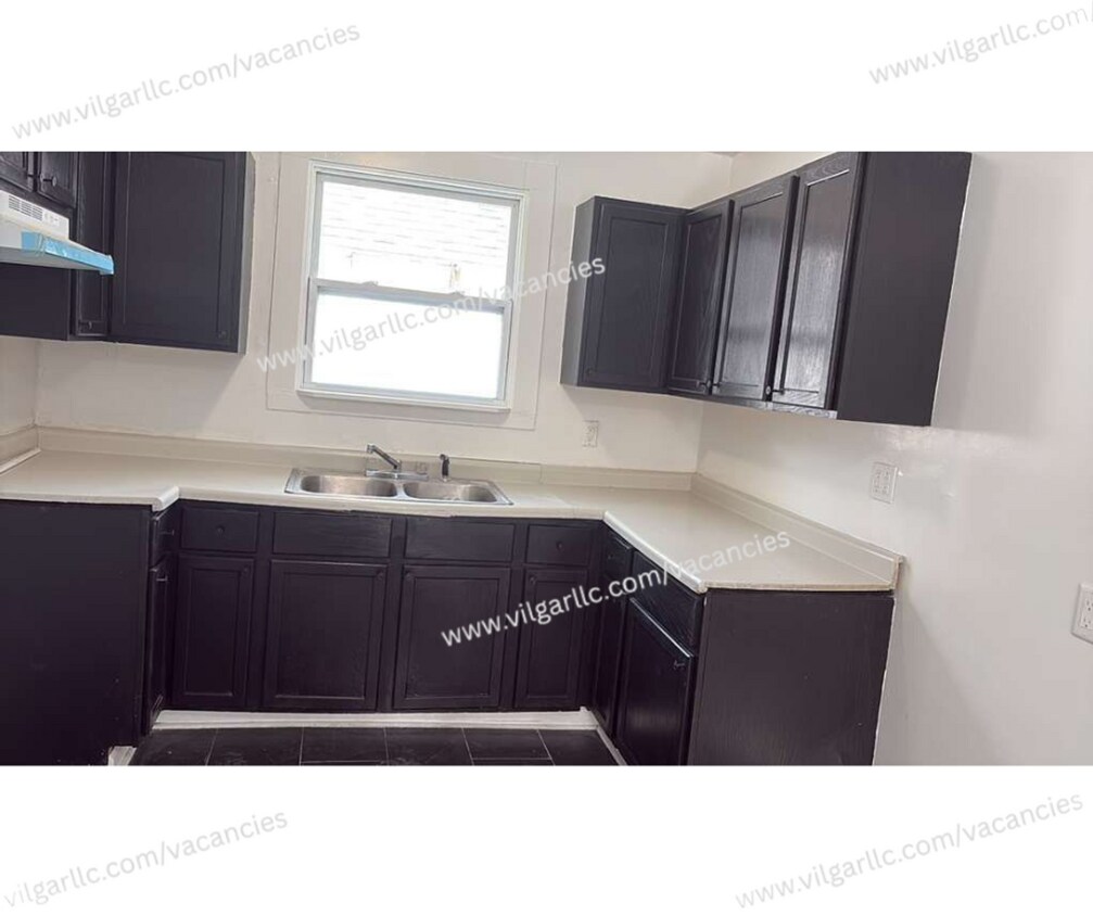 Foto del edificio - COMING SOON! 2 bed 1 bath home for rent