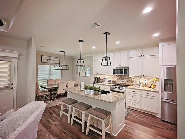 Foto del edificio - 15994 Maple Ln