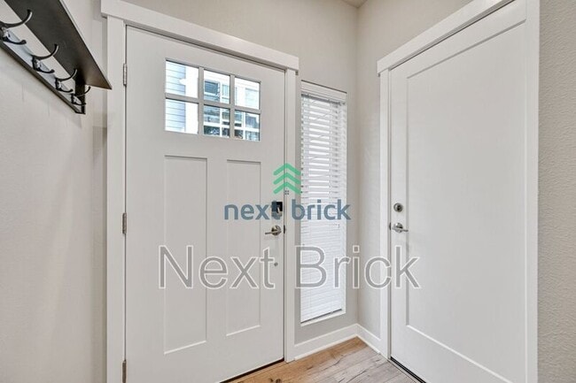 Building Photo - 6645 NE 189 Ct