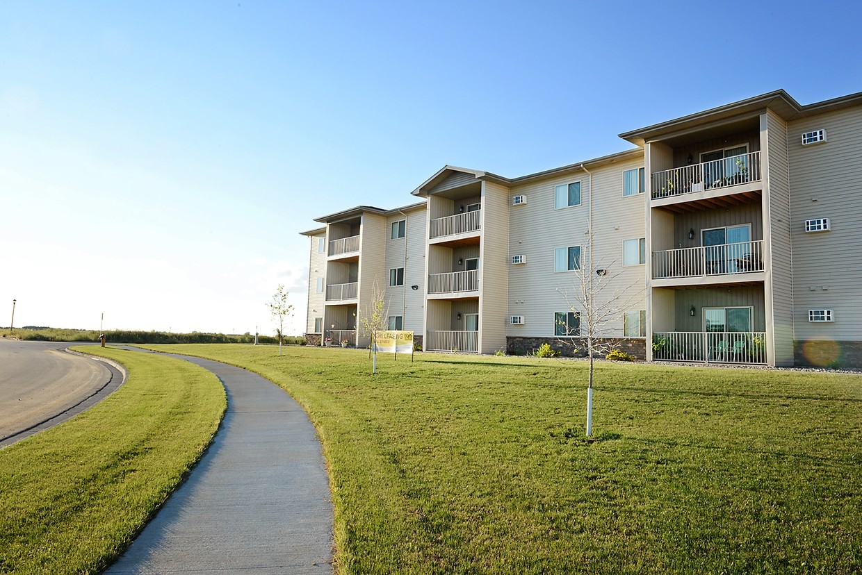 Primary Photo - Valleyview Apartments