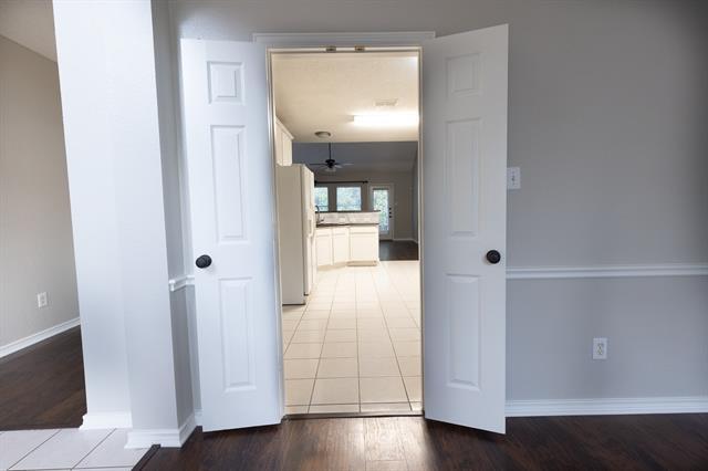 Building Photo - 9804 Hickory Hollow Ln