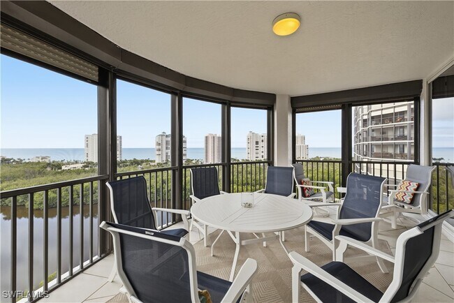 Foto del edificio - 8990 Bay Colony Dr