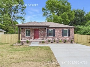 Building Photo - 2405 S Elm St