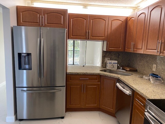 Foto del edificio - 11615 NW 28th St