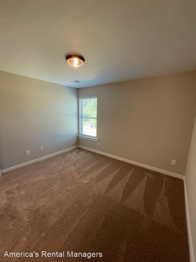 Building Photo - 4 br, 2.5 bath House - 100 Cole Lane