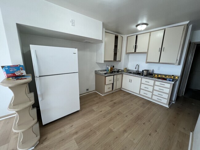 Foto del edificio - 412-412 N Lake St