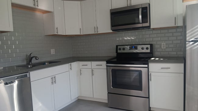 Photo - 340 W Highland Ave Apartment