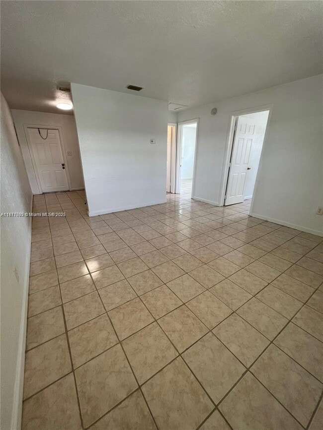 Foto del edificio - 300 NW 5th Terrace