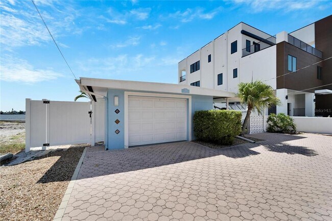 Building Photo - 111 Punta Vista Dr