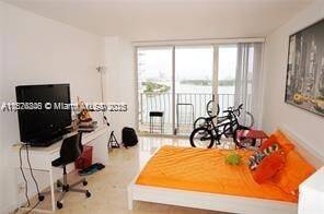 Foto del edificio - 7601 E Treasure Dr