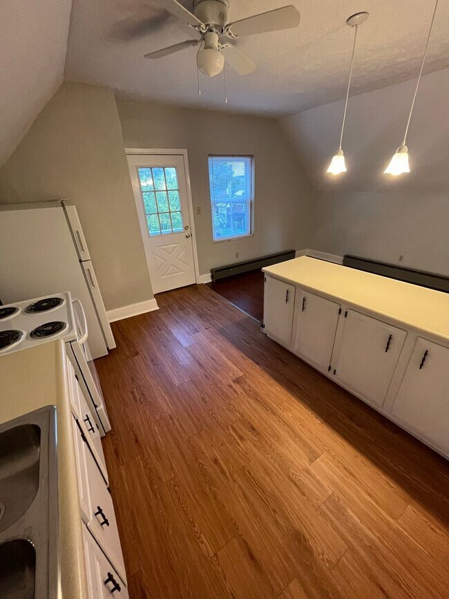 Photo - 151 Kendall Ave Apartment