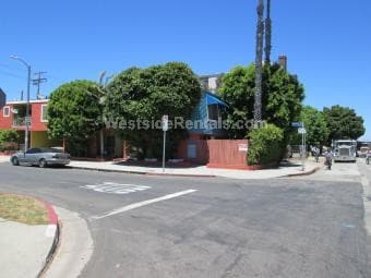 Primary Photo - 1401 Venice Blvd