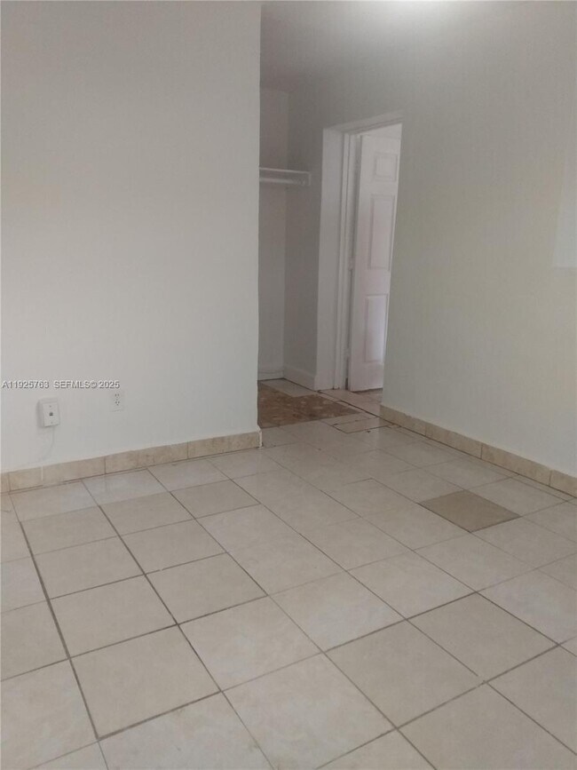 Foto del edificio - 980 NW 109th St