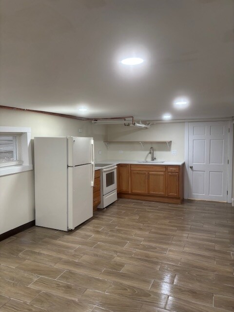 Foto del edificio - 5853 W Dakin St