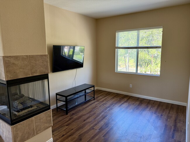 Building Photo - 3177 Dehesa Rd